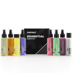 Sada autokosmetiky OneWax Essential Sample Kit - Tato všestranná sada na čištění a péči poskytuje vše, co potřebujete, abyste svému vozu dodali dokonalý povrch.