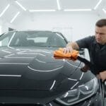 Čištění a mytí aut, detailing, keramika a PPF fólie pro osobní vozy i kamiony. Profesionální ochrana laku, interiéru a dlouhodobá péče. Mobilní služby pro firmy